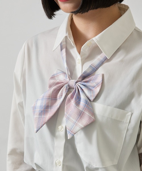 WEGO（ウィゴー）の「WEGO/チェックスクールリボン（蝶ネクタイ・レディース・ホワイト系その他3/ブラック系その他2/ブラック系その他3/グレー系その他2/ブルー系その他2/ブルー系その他3/パープル系その他2/ホワイト系その他2/その他1/その他2/その他3/パープル系その他3/レッド系その他2/グレー系その他3/その他6/ブラウン系その他3/レッド系その他3/ベージュ系その他2/その他5/ブラウン系その他2/その他4・FREE）」の2枚目の写真
