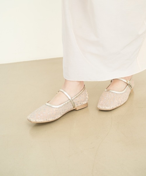 Launa lea(ラウナレア)の「チュールメリージェーンフラットパンプス(0597,0597A)(パンプス・レディース・ブラック/ホワイト/ベージュ・22.0cm/22.5cm/23.0cm/23.5cm/24.0cm/24.5cm/25.0cm)」の16枚目の写真