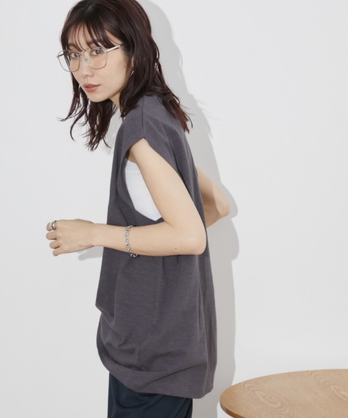 Auntie Rosa Holiday(アンティローザホリデー)の「ルーズロゴノースリTEE(Tシャツ/カットソー・レディース・チャコールグレー/オフホワイト・FREE)」の5枚目の写真
