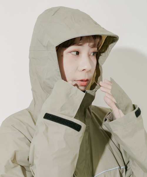 SMELLY（スメリー）の「『WEB限定』『ユニセックス』Wpc.　バイシクルスリーブポンチョ（ポンチョ・レディース・ネイビー/ベージュ・ONE）」の10枚目の写真