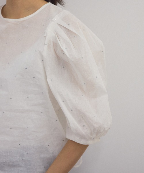 SALON adam et rope'（サロン アダム エ ロペ）の「【WEB限定】ラメドット刺繍ボリュームスリーブブラウス（シャツ/ブラウス・レディース・ブラック/ホワイト・FREE）」の7枚目の写真