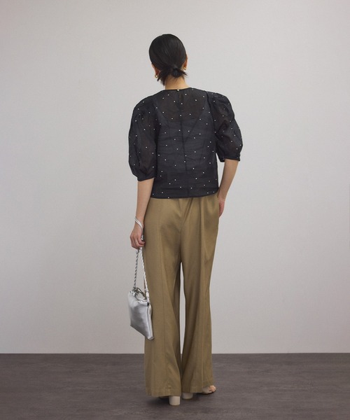 SALON adam et rope'（サロン アダム エ ロペ）の「【WEB限定】ラメドット刺繍ボリュームスリーブブラウス（シャツ/ブラウス・レディース・ブラック/ホワイト・FREE）」の18枚目の写真