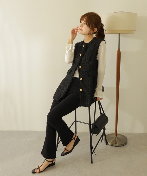LAULEN(ローレン)の「fringe sleeveless tweed vest /ゴールドボタン フリンジ ツイード ベスト(ベスト・レディース・ブラック・FREE)」の8枚目の写真