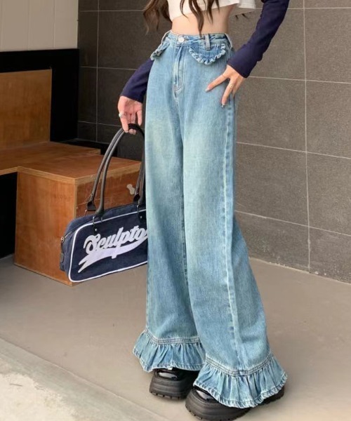 Mejoul（メジュール）の「【美脚シルエット】フリルフレア デニムパンツ（デニムパンツ・レディース・ブルー・M/L）」の10枚目の写真