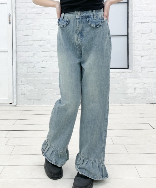 Mejoul（メジュール）の「【美脚シルエット】フリルフレア デニムパンツ（デニムパンツ・レディース・ブルー・M/L）」の13枚目の写真