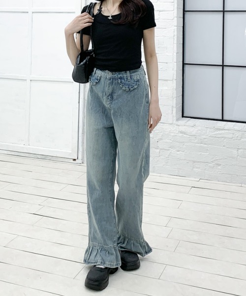 Mejoul（メジュール）の「【美脚シルエット】フリルフレア デニムパンツ（デニムパンツ・レディース・ブルー・M/L）」の16枚目の写真