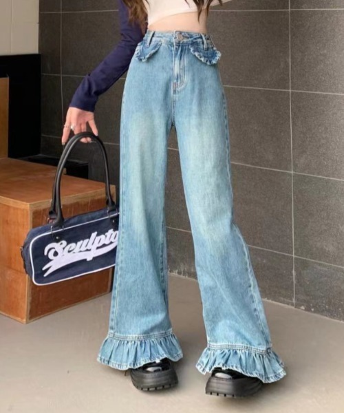 Mejoul（メジュール）の「【美脚シルエット】フリルフレア デニムパンツ（デニムパンツ・レディース・ブルー・M/L）」の22枚目の写真