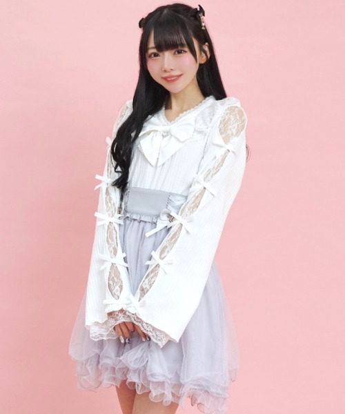 Secret Honey(シークレットハニー)の「袖スリットVネックトップス(Tシャツ/カットソー・レディース・オフホワイト/ブラック・FREE)」の1枚目の写真