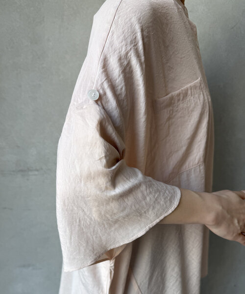DouDou（ドゥドゥ）の「ソフトワッシャー2WAYスリーブシャツ（シャツ/ブラウス・レディース・オフホワイト/ブルー/ピンク・FREE）」の22枚目の写真