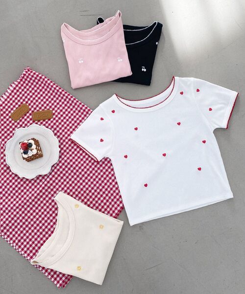 MAJESTIC LEGON（マジェスティックレゴン）の「ガーリーモチーフエンブロイダリーT（Tシャツ/カットソー・レディース・ピンク系その他2/ホワイト系その他2/ブラック系その他/ホワイト系その他・MEDIUM）」の8枚目の写真