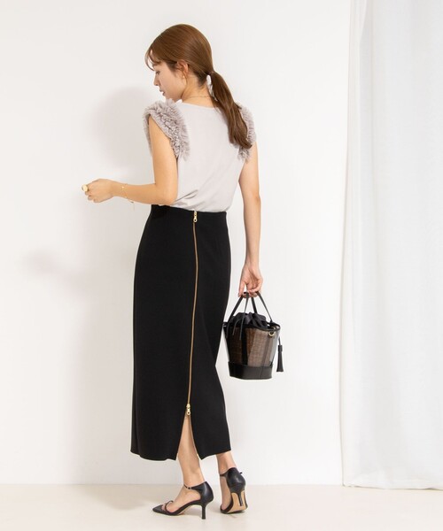 NOLLEY’S（ノーリーズ）の「【PR阿部☆別注】《手洗い可能》肩フリルノースリーブプルオーバーニット（ニット/セーター・レディース・ブラック/オフホワイト/グレイッシュベージュ・38）」の17枚目の写真