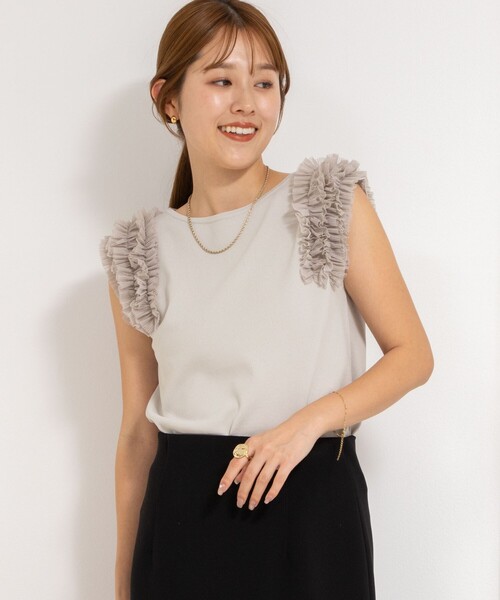 NOLLEY’S（ノーリーズ）の「【PR阿部☆別注】《手洗い可能》肩フリルノースリーブプルオーバーニット（ニット/セーター・レディース・ブラック/オフホワイト/グレイッシュベージュ・38）」の16枚目の写真