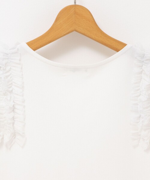 NOLLEY’S（ノーリーズ）の「【PR阿部☆別注】《手洗い可能》肩フリルノースリーブプルオーバーニット（ニット/セーター・レディース・ブラック/オフホワイト/グレイッシュベージュ・38）」の7枚目の写真