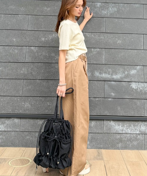 classicalelf（クラシカルエルフ）の「大人ガーリー、だけどちゃんと実用的。ロゴプレート使いリボンシャーリングトートバッグ（トートバッグ・レディース・ライトグレー/ブラック・ONE SIZE）」の11枚目の写真