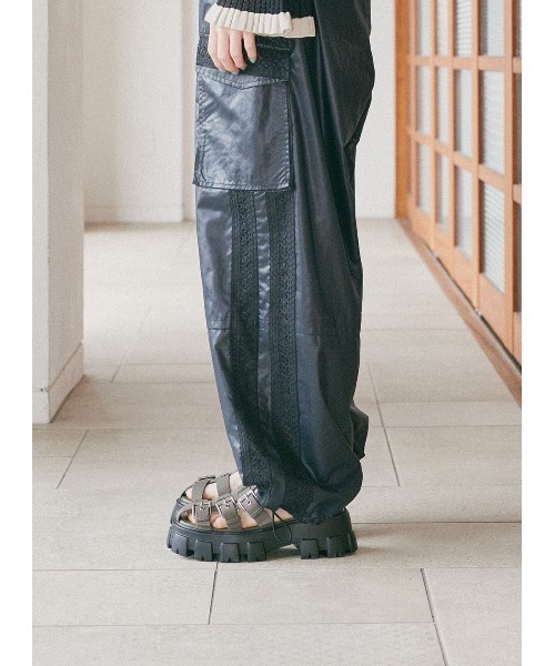 COEL(コエル)の「ベルトグルカサンダル(サンダル・レディース・ホワイト/ブラック/カーキ・35/37/39)」の16枚目の写真