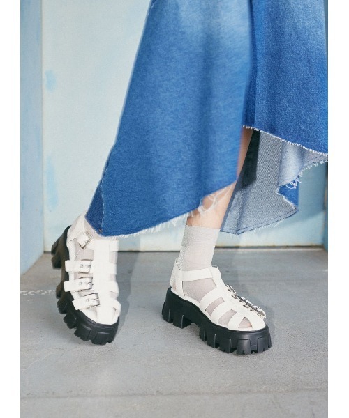 COEL(コエル)の「ベルトグルカサンダル(サンダル・レディース・ホワイト/ブラック/カーキ・35/37/39)」の4枚目の写真