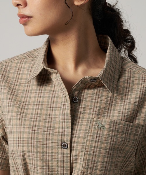 Eddie Bauer(エディーバウアー)の「プレイド 半袖 シャツチュニック(チュニック・レディース・パープル系/ベージュ系/グリーン系・S/M/L/XL)」の13枚目の写真