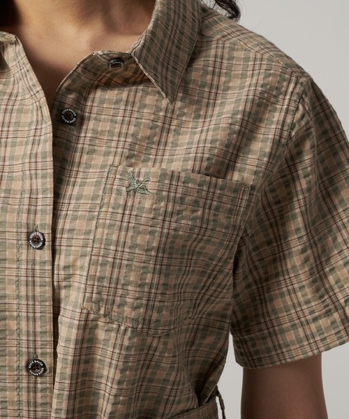 Eddie Bauer(エディーバウアー)の「プレイド 半袖 シャツチュニック(チュニック・レディース・パープル系/ベージュ系/グリーン系・S/M/L/XL)」の14枚目の写真