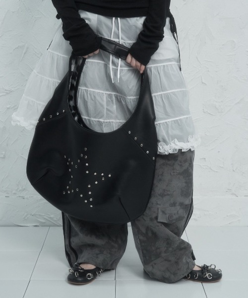 大容量バッグ 韓国 スター 星 バッグ [SETUP-EXE] STAR HOBO BAG SETUP-EXE☆韓国☆人気☆STAR HOBO BAG / BLACK 星 バッグ