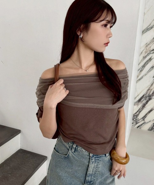 one after another NICE CLAUP(ワンアフターアナザーナイスクラップ)の「チュールオフショルトップス(Tシャツ/カットソー・レディース・オフホワイト/モカ/ベージュ/グレー・FREE)」の22枚目の写真