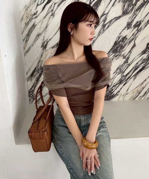 one after another NICE CLAUP(ワンアフターアナザーナイスクラップ)の「チュールオフショルトップス(Tシャツ/カットソー・レディース・オフホワイト/モカ/ベージュ/グレー・FREE)」の21枚目の写真