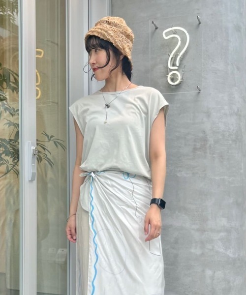 yuni(ユニ )の「80/- スムース水起毛 フレンチスリーブプルオーバー(Tシャツ/カットソー・レディース・ホワイト/ブラウン/ブラック/グリーン・FREE)」の4枚目の写真