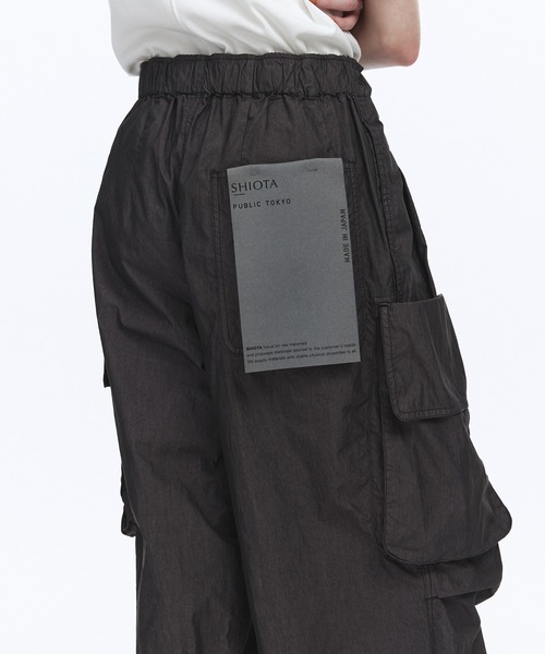 PUBLIC TOKYO（パブリックトウキョウ）の「SHIOTAオーバーダイカーゴパンツ（カーゴパンツ・レディース・アイボリー/カーキ・0）」の3枚目の写真