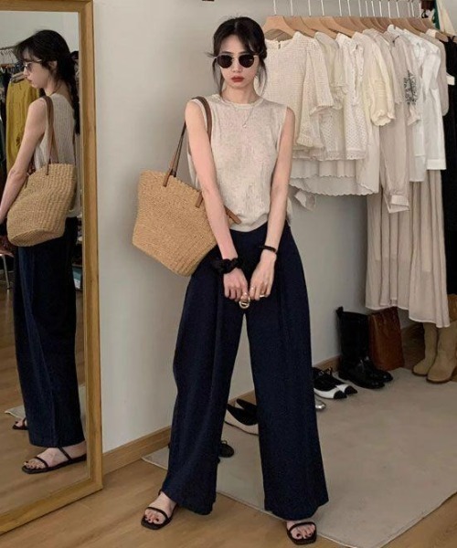 SHEPP(シープ)の「バックデザインノースリーブニット(Tシャツ/カットソー・レディース・アイボリー/ブラック/ライトグリーン・M)」の12枚目の写真