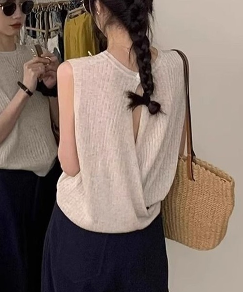 SHEPP(シープ)の「バックデザインノースリーブニット(Tシャツ/カットソー・レディース・アイボリー/ブラック/ライトグリーン・M)」の4枚目の写真