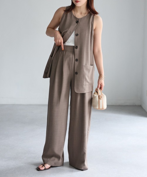 Riberry（リベリー）の「ノーカラーベスト×タックワイドパンツセットアップ（セットアップ・レディース・ブラック/ブラウン・FREE）」の15枚目の写真