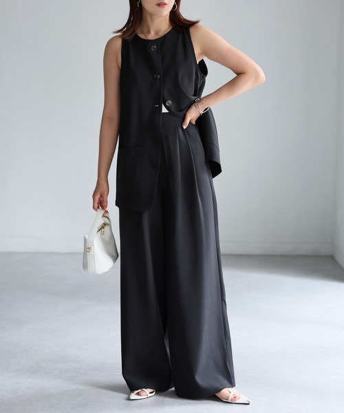 Riberry（リベリー）の「ノーカラーベスト×タックワイドパンツセットアップ（セットアップ・レディース・ブラック/ブラウン・FREE）」の6枚目の写真