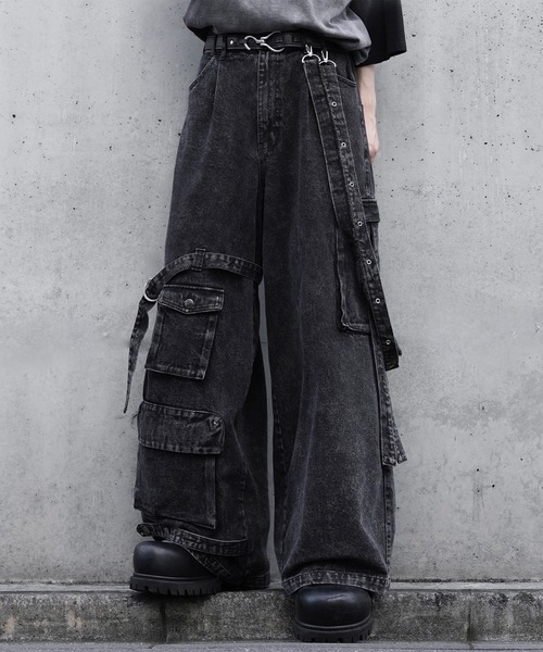 cussil（クシル）の「【cussil/クシル】【12oz】 ルーズシルエットアシンメトリーサスペンダーカーゴデニムパンツ（デニムパンツ・メンズ・ブラック・L/M/S）」の3枚目の写真