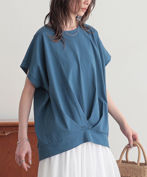 n'OrLABEL(ノアールレーベル)の「【汗じみ防止】裾タックカットソー(Tシャツ/カットソー・レディース・グリーン/ブルー/オフホワイト/杢グレー/ブラック・2/1)」の5枚目の写真