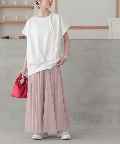 n'OrLABEL(ノアールレーベル)の「【汗じみ防止】裾タックカットソー(Tシャツ/カットソー・レディース・グリーン/ブルー/オフホワイト/杢グレー/ブラック・2/1)」の21枚目の写真