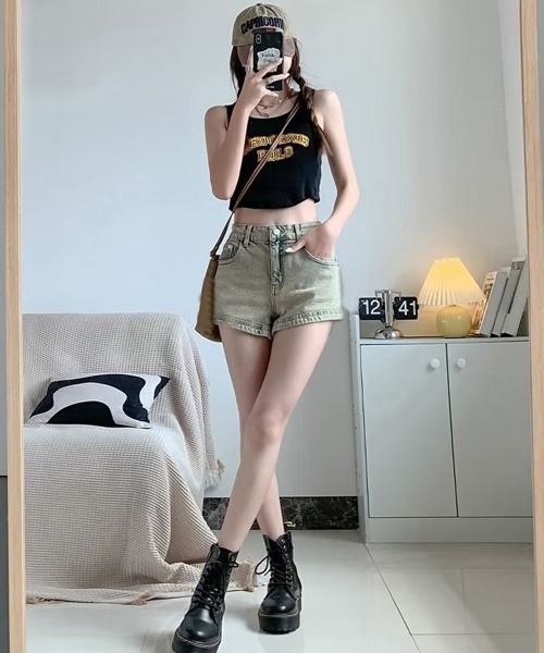 Miniministore（ミニミニストア）の「ウォッシュデニムショートパンツレディース（デニムパンツ・レディース・ブルーグレー・M/XL/S/L）」の11枚目の写真