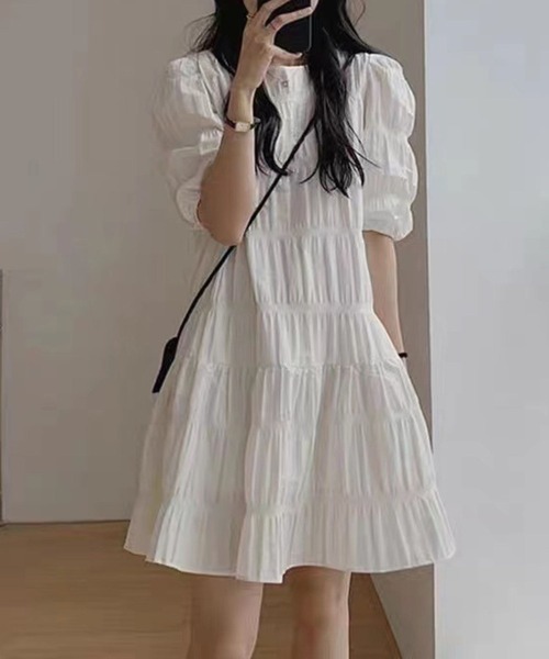SPIGA(スピーガ)の「袖パフティアードワンピース(ワンピース・レディース・ブラック/ホワイト・SMALL/MEDIUM/LARGE/X-LARGE)」の2枚目の写真