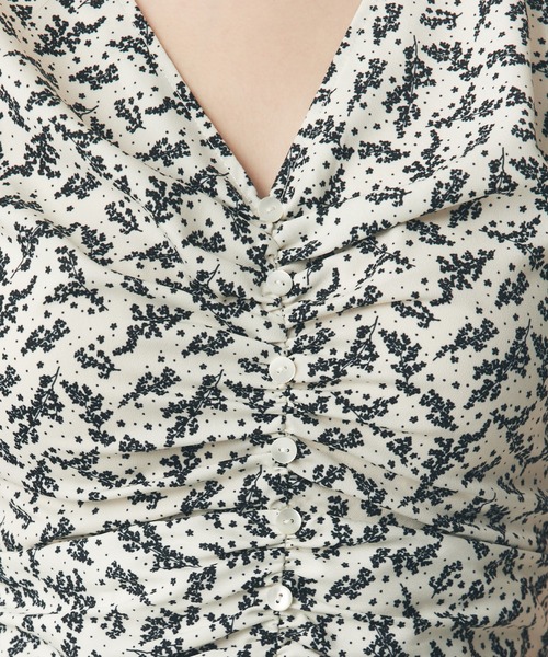 ME COUTURE（ミークチュール）の「フルールシャーリングドレス（ワンピース・レディース・ピンクベージュ/オフホワイト・0/1）」の6枚目の写真