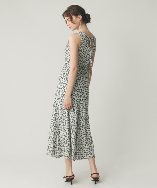 ME COUTURE（ミークチュール）の「フルールシャーリングドレス（ワンピース・レディース・ピンクベージュ/オフホワイト・0/1）」の13枚目の写真