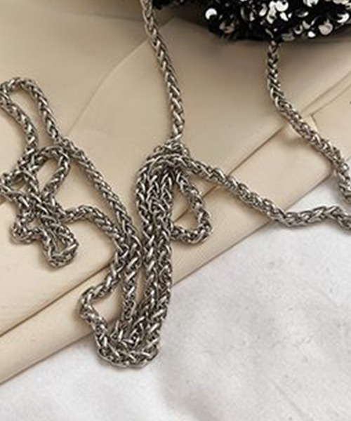 DRESS PLUS(ドレスプラス)の「スパンコール×チェーンが映える巾着バッグ(ショルダーバッグ・レディース・ブラック/シルバー・フリー)」の17枚目の写真