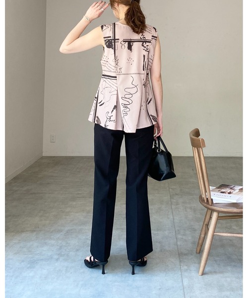 She's Closet(シーズクローゼット)の「花柄フラワープリント&アート柄タックフレアペプラムジレベスト(ベスト・レディース・ブラック系その他/ブラック/ベージュ系その他/ベージュ/ネイビー/ブルー系その他・FREE)」の15枚目の写真