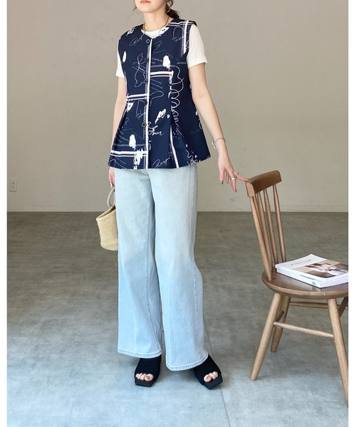 She's Closet(シーズクローゼット)の「花柄フラワープリント&アート柄タックフレアペプラムジレベスト(ベスト・レディース・ブラック系その他/ブラック/ベージュ系その他/ベージュ/ネイビー/ブルー系その他・FREE)」の19枚目の写真