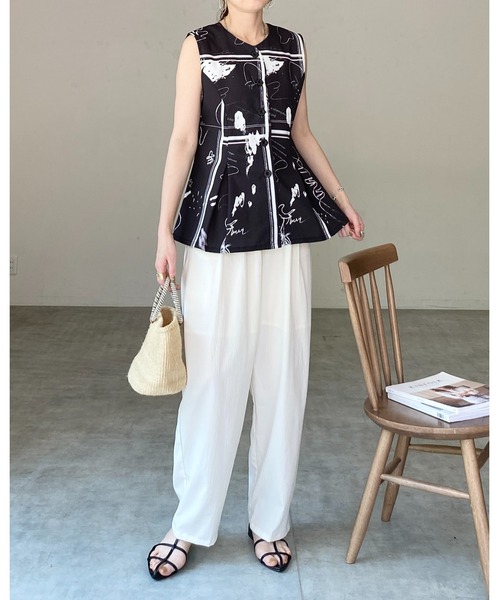 She's Closet(シーズクローゼット)の「花柄フラワープリント&アート柄タックフレアペプラムジレベスト(ベスト・レディース・ブラック系その他/ブラック/ベージュ系その他/ベージュ/ネイビー/ブルー系その他・FREE)」の20枚目の写真