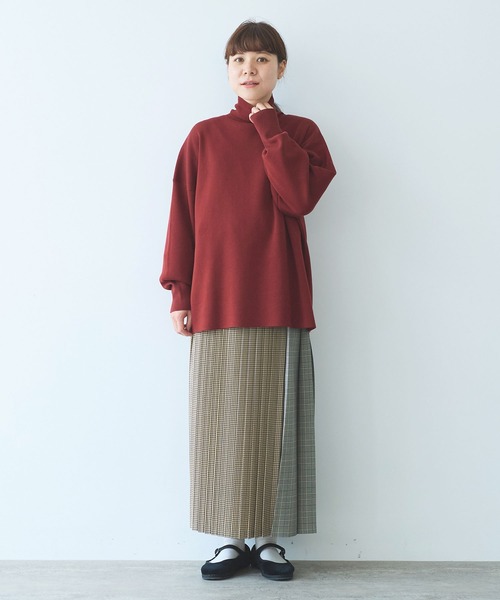 yuni（ユニ　）の「コットンスムース 2way ハイネックニット（ニット/セーター・レディース・ブラウン/サックスブルー/ブラック/ブルー・FREE）」の8枚目の写真