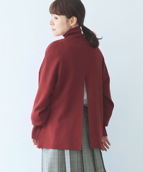 yuni（ユニ　）の「コットンスムース 2way ハイネックニット（ニット/セーター・レディース・ブラウン/サックスブルー/ブラック/ブルー・FREE）」の12枚目の写真