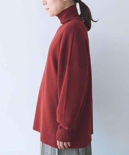 yuni（ユニ　）の「コットンスムース 2way ハイネックニット（ニット/セーター・レディース・ブラウン/サックスブルー/ブラック/ブルー・FREE）」の17枚目の写真