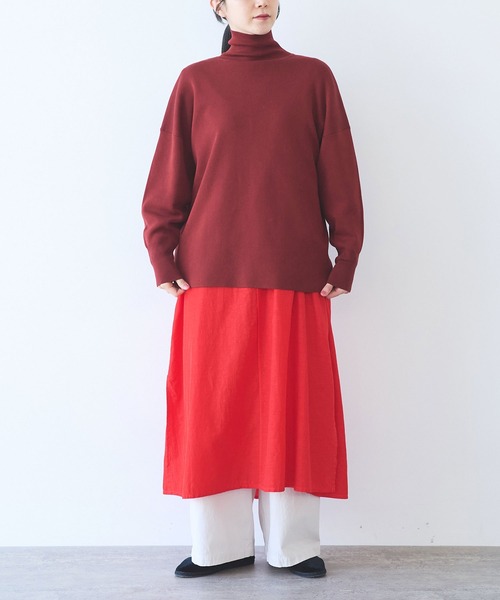 yuni（ユニ　）の「コットンスムース 2way ハイネックニット（ニット/セーター・レディース・ブラウン/サックスブルー/ブラック/ブルー・FREE）」の13枚目の写真