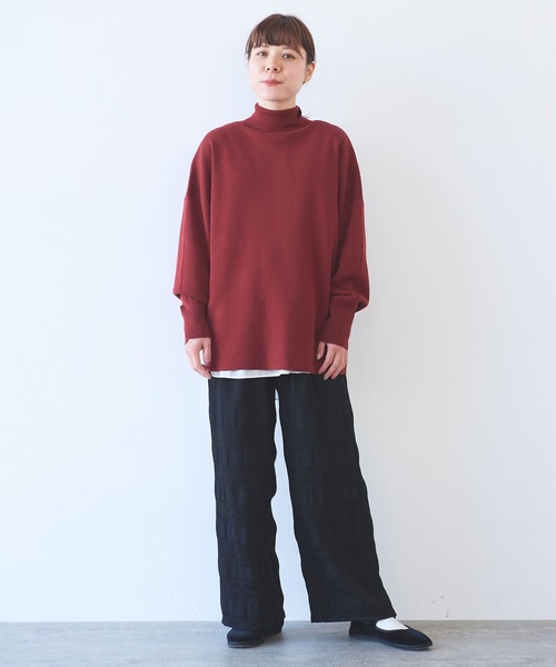 yuni（ユニ　）の「コットンスムース 2way ハイネックニット（ニット/セーター・レディース・ブラウン/サックスブルー/ブラック/ブルー・FREE）」の6枚目の写真