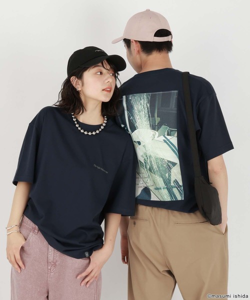 GLOBAL WORK(グローバルワーク)の「※石田真澄/フォトTシャツ/半袖/494906(Tシャツ/カットソー・メンズ・ネイビー/ホワイト系その他2/チャコールグレー/サックスブルー/ピンク系その他/ホワイト系その他3/ホワイト系その他/ホワイト系その他4・MEDIUM/LARGE/SMALL/X-LARGE)」の6枚目の写真