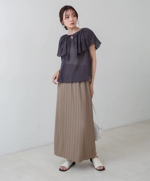 Bab(バブ)の「コットンボイルパンチングレースブラウス(シャツ/ブラウス・レディース・ブルー/アイボリー/チャコールグレー・MEDIUM)」の22枚目の写真