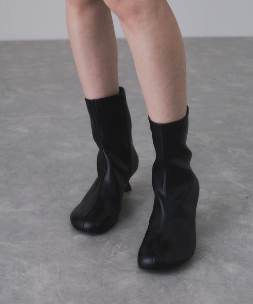 ADAM ET ROPE'（アダムエロペ）の「ラウンドブーツ（ブーツ・レディース・ダークブラウン/ブラック・23/24.5/24/23.5）」の8枚目の写真